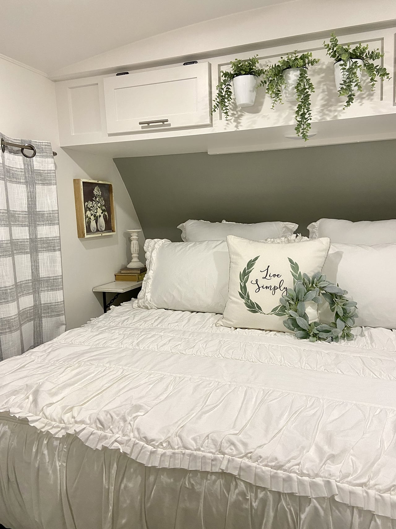 remodeled RV bedroom