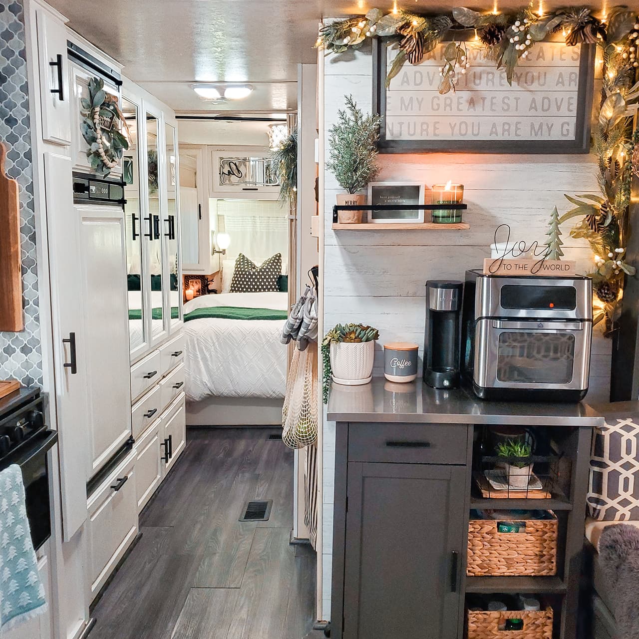 motorhome Christmas decor